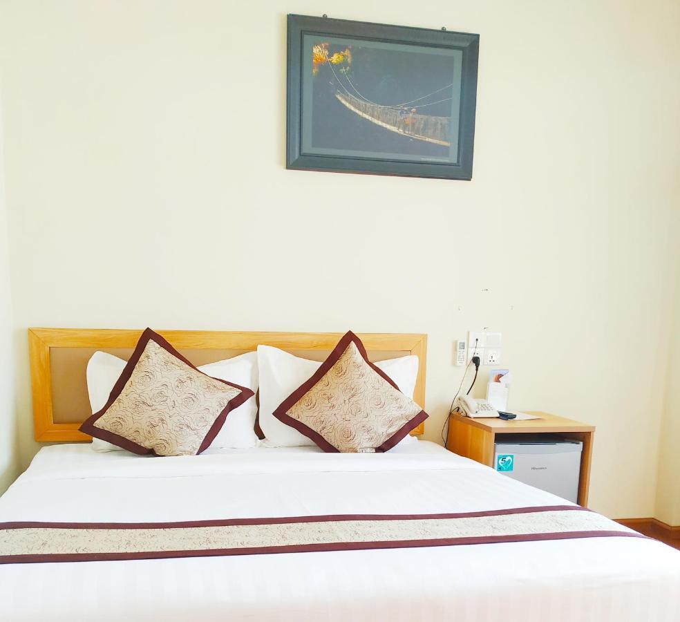 Kayah Land Hotel Loikaw Bagian luar foto